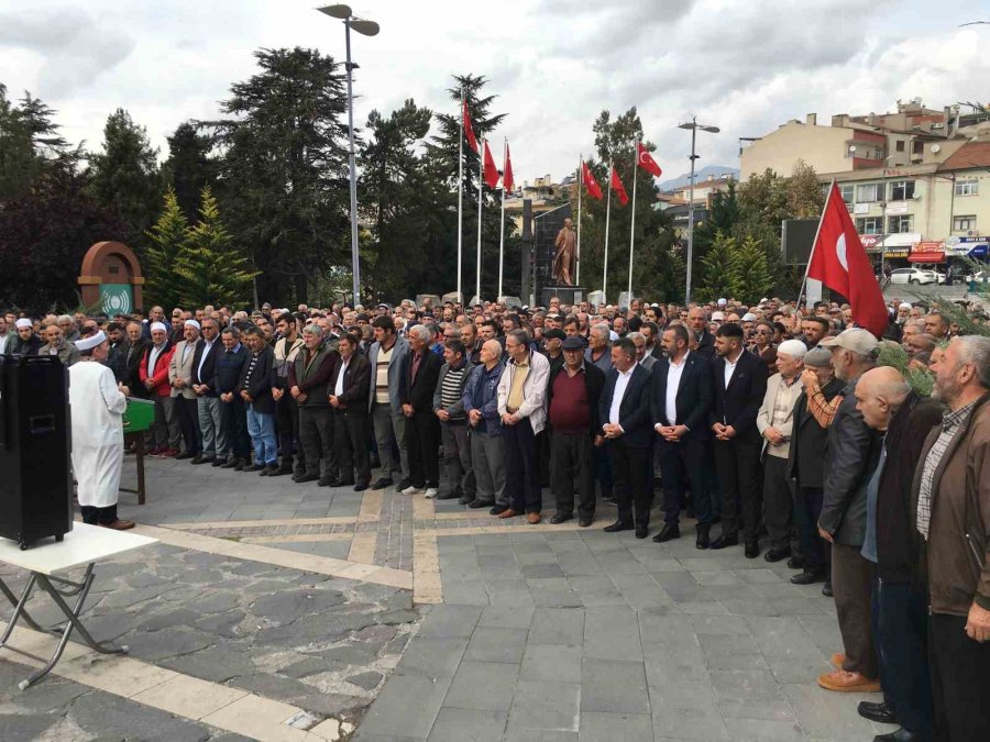 Filistin’de Hayatını Kaybedenler İçin Develi’de Gıyabi Cenaze Namazı Kılındı