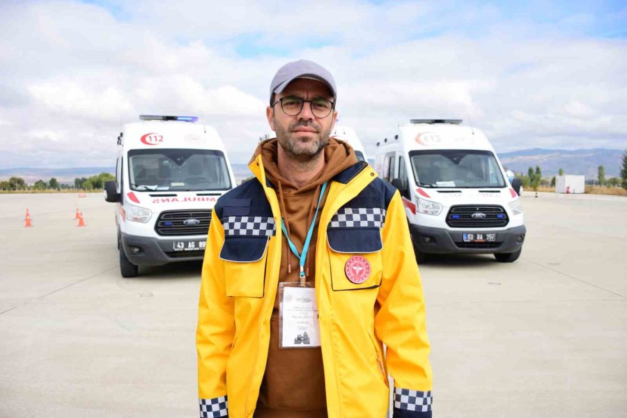 Ambulans Sürücülerine ‘ambulans Sürüş Güvenliği’ Eğitimi