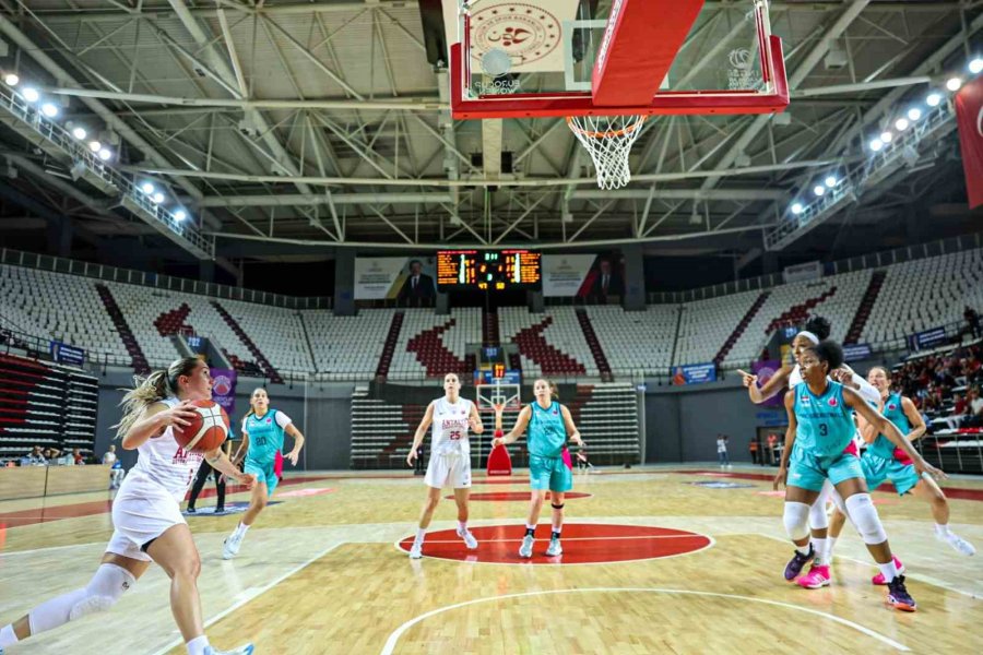 Toroslar Kadın Basketbol Takımı Son Saniyelerde Galip