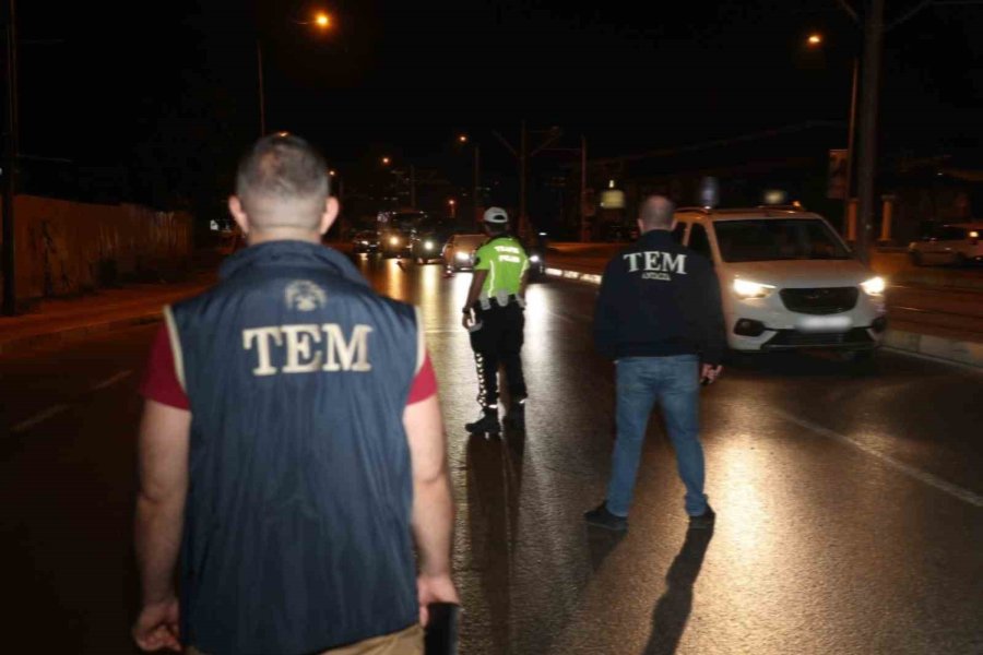 Antalya’da 107 Ekiple Şok Uygulama: Bin 875 Şahıs Sorgulandı