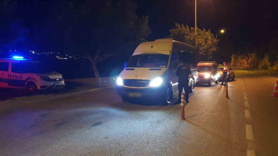 Antalya’da 107 Ekiple Şok Uygulama: Bin 875 Şahıs Sorgulandı