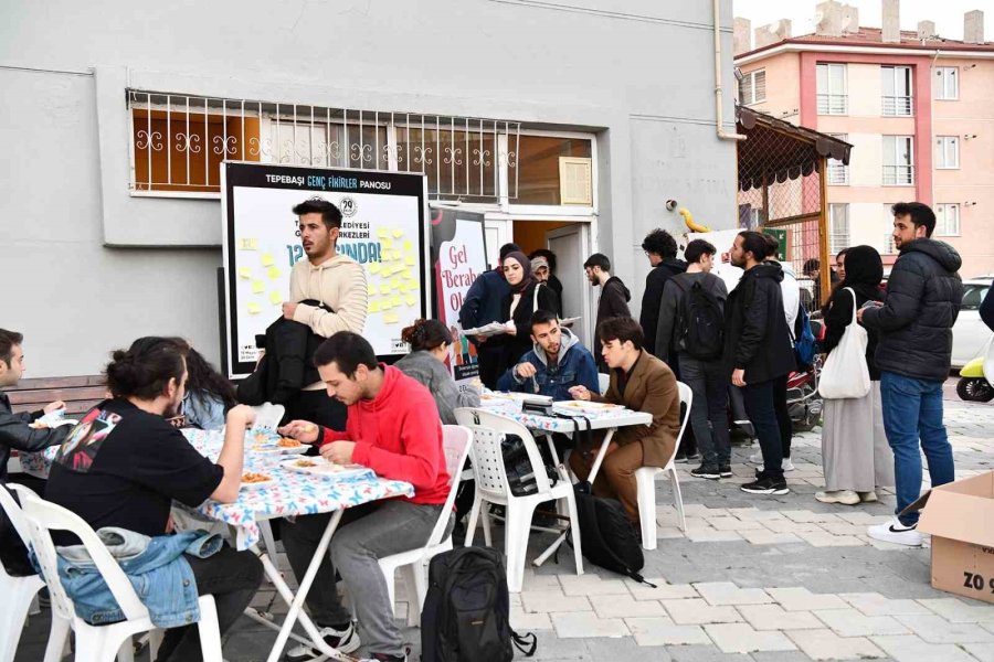 Öğrencilere Yemek Desteği Devam Ediyor