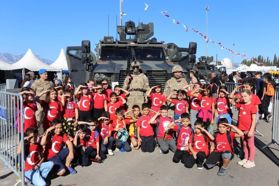 Bilimfest’te Jandarmaya Yoğun İlgi