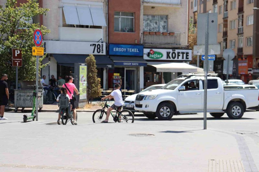 Sürücü Kursu Eğitmenlerinden Motorsuz Araç Sürücülerine Kritik Uyarıları