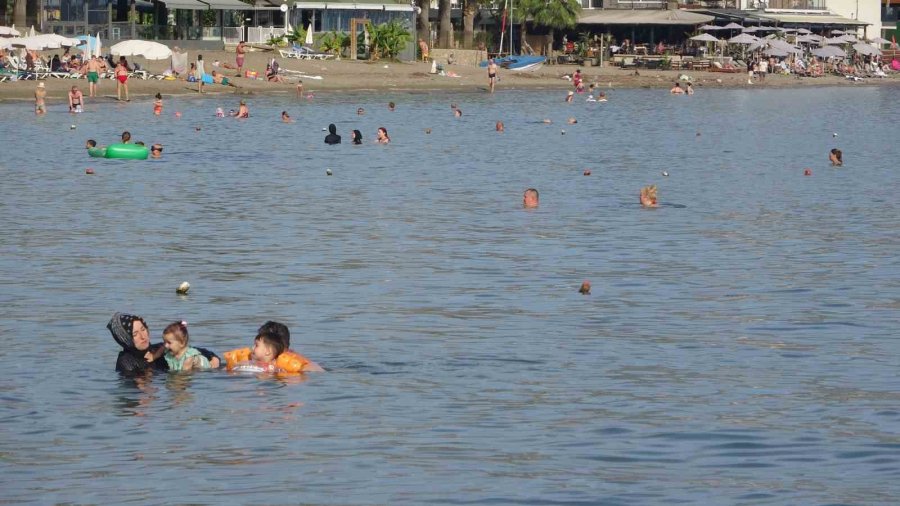 Antalya’da Ekim Sonunda Deniz Keyfi