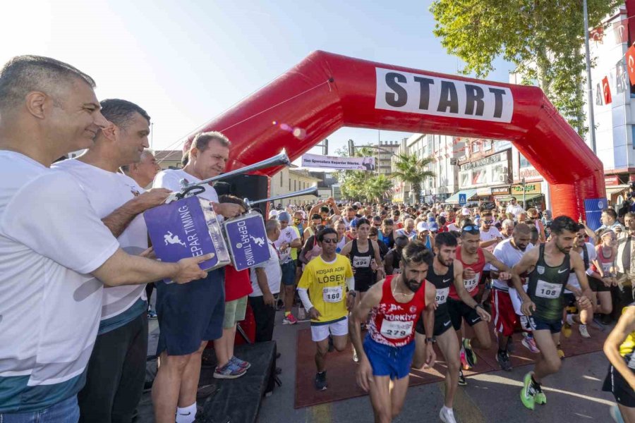 15. Uluslararası Tarsus Yarı Maratonu Koşuldu