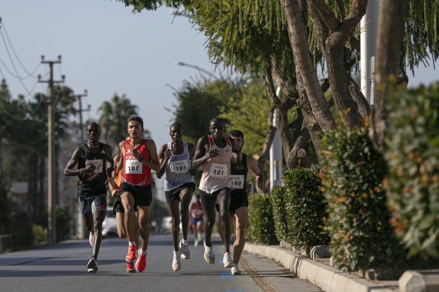 15. Uluslararası Tarsus Yarı Maratonu Koşuldu