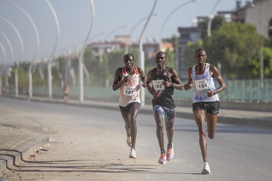 15. Uluslararası Tarsus Yarı Maratonu Koşuldu