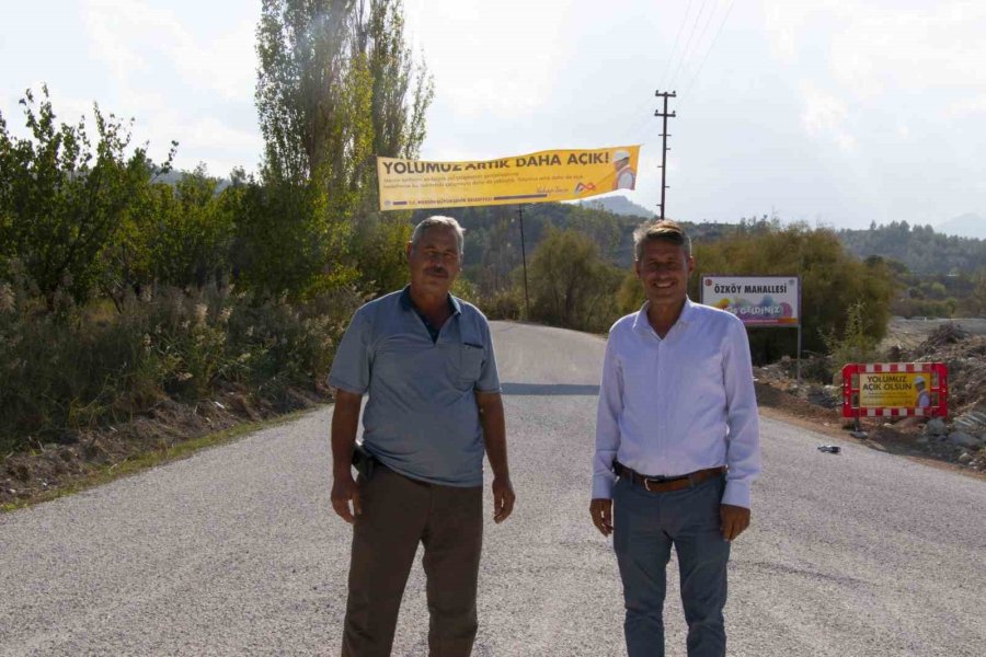 Mersin’de Kırsal Mahallelerde Yol Çalışmaları Sürüyor