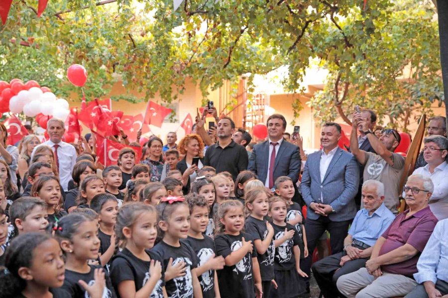 Alanya Belediyesi Çocuk Kütüphanesi Ve Masal Evi Açıldı