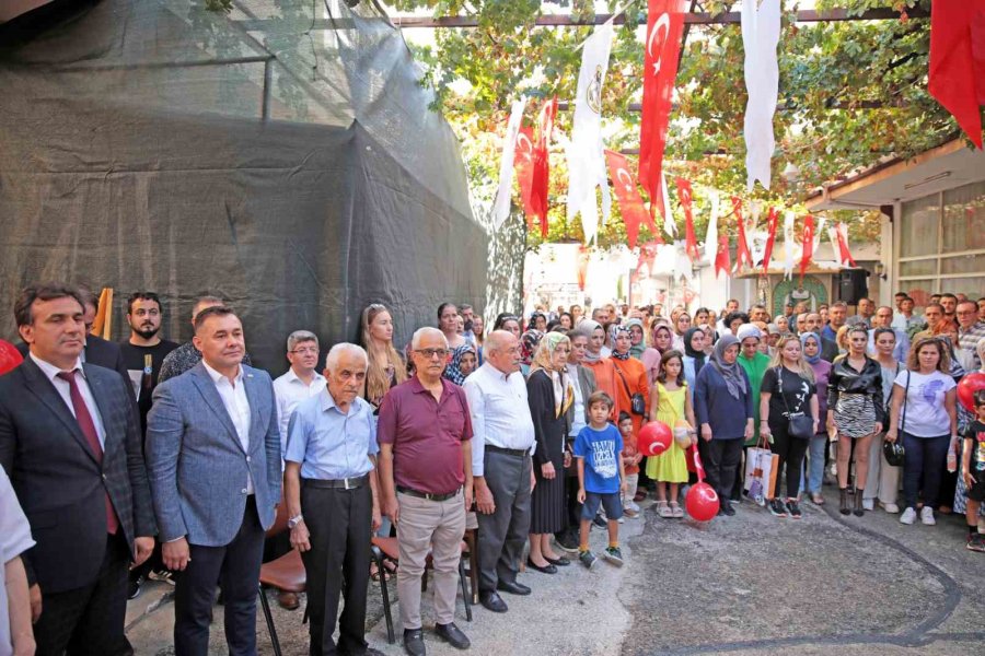 Alanya Belediyesi Çocuk Kütüphanesi Ve Masal Evi Açıldı