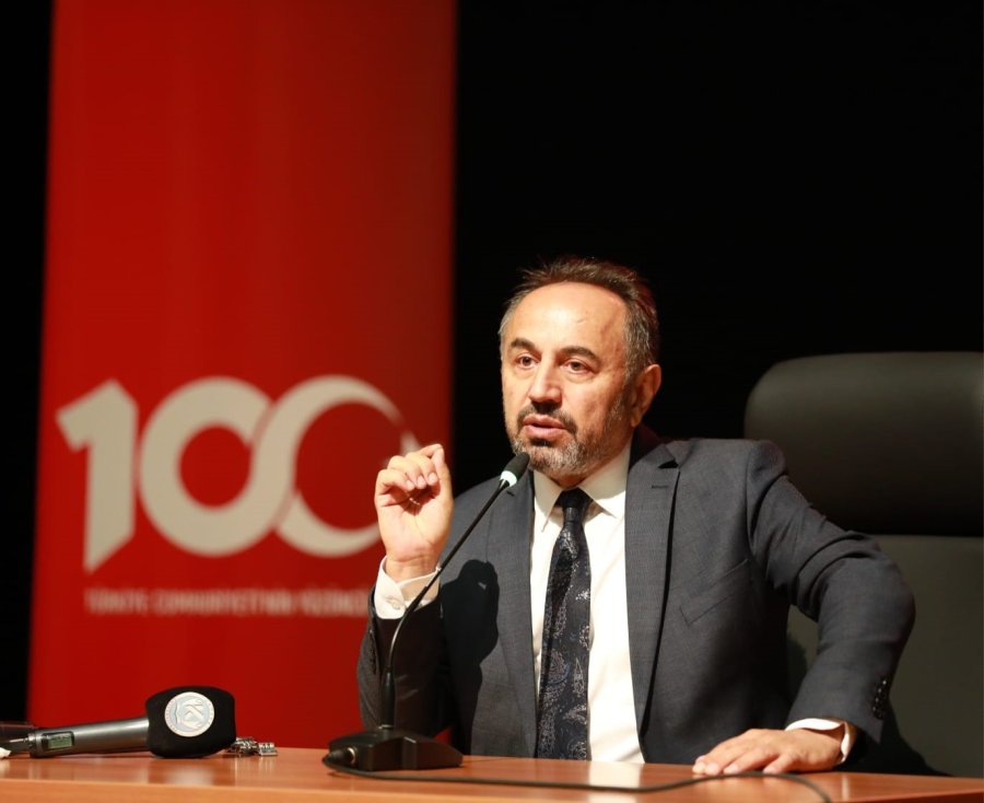 Tarihçi, Araştırmacı Yazar Prof. Dr. Gündüz, Kayü’de Konferans Verdi