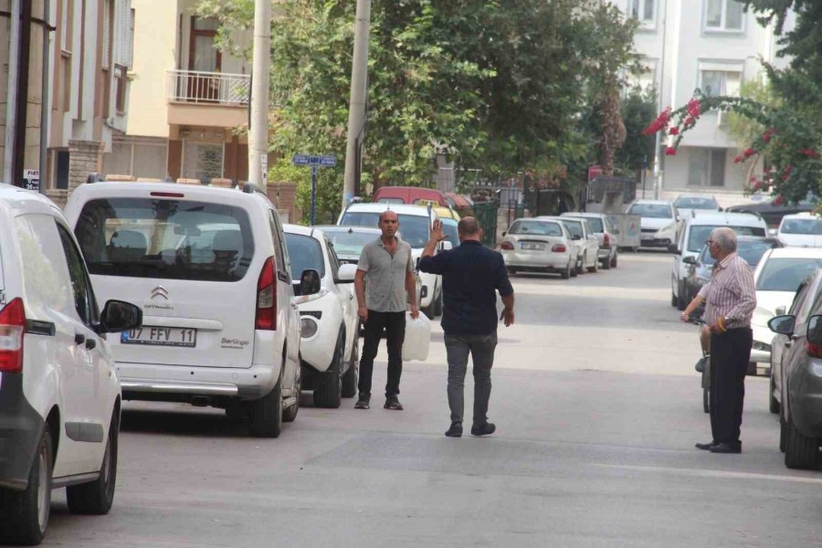 İcra Memurunu Karşısında Gören Kiracı, Tahliyeyi Benzin Bidonuyla Engellemeye Çalıştı