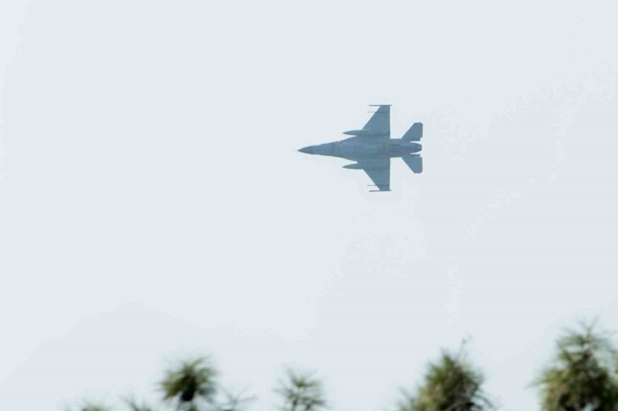 Antalya’da “türk Yıldızları” Yerine Semalarda Olacak F-16’lar Prova Uçuşu Gerçekleştirdi