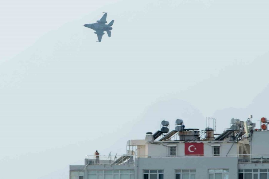 Antalya’da “türk Yıldızları” Yerine Semalarda Olacak F-16’lar Prova Uçuşu Gerçekleştirdi