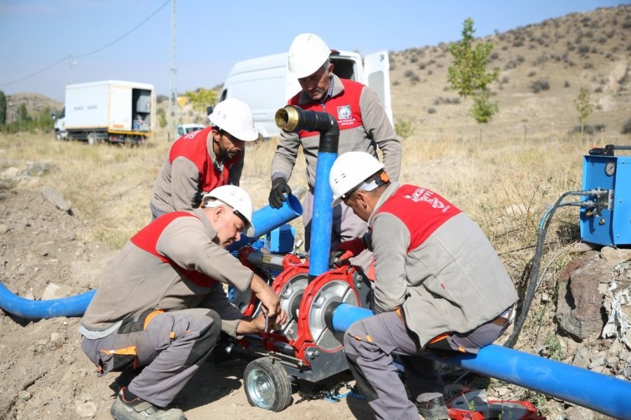 Melikgazi’den Kırsal Mahallelerde Çiftçilerin Sulama Sıkıntısına Çözüm