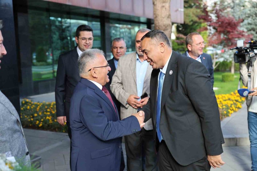 Kardeş Şehir Misrata’nın Belediye Başkanı Ve Heyetinden Başkan Büyükkılıç’a Ziyaret