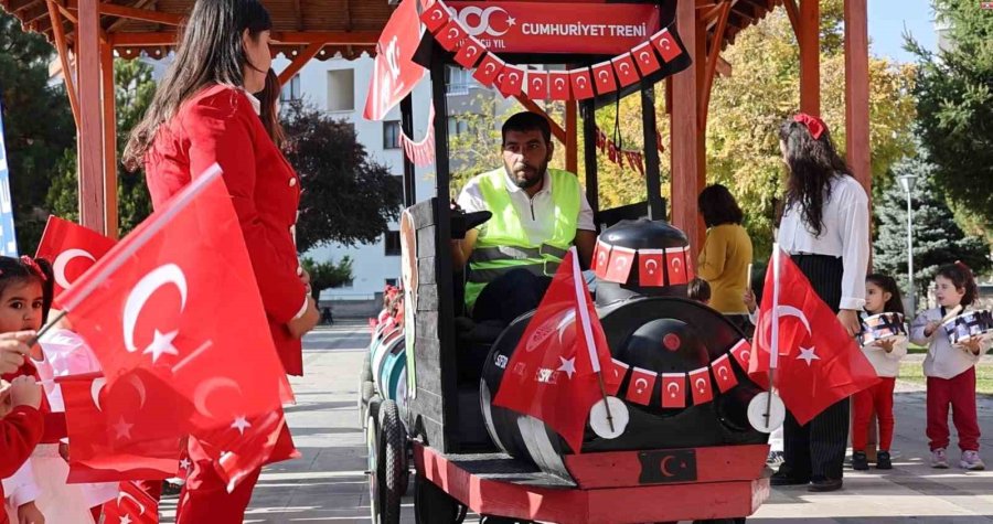 Melikgazi’nin ‘cumhuriyet Treni’ Çocuklar İçin Kalktı