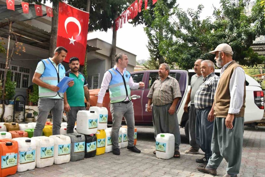 Yenişehir Belediyesi Organik Solucan Gübresi Dağıtımını Sürdürüyor