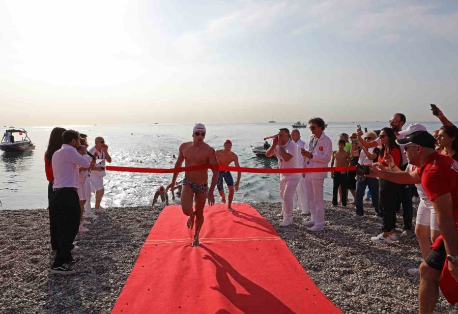 Antalya’da Kulaçlar Cumhuriyet’in 100. Yılı İçin Atıldı