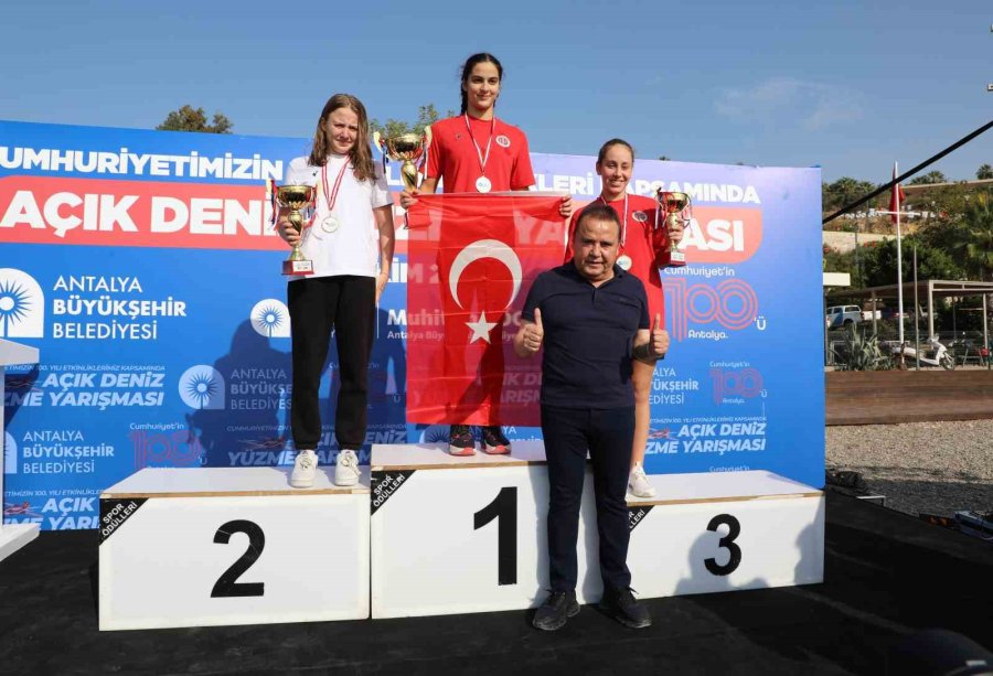 Antalya’da Kulaçlar Cumhuriyet’in 100. Yılı İçin Atıldı