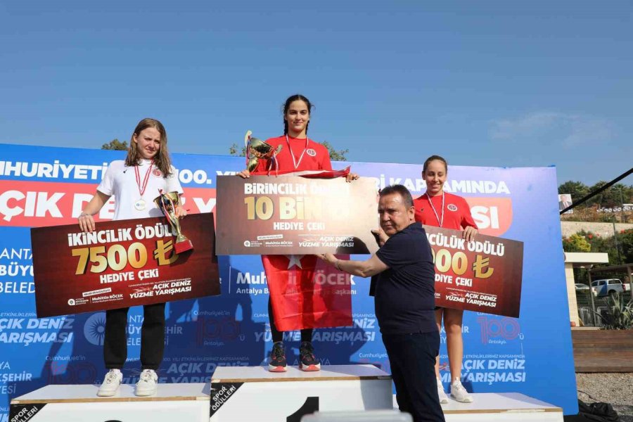 Antalya’da Kulaçlar Cumhuriyet’in 100. Yılı İçin Atıldı