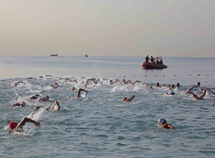 Antalya’da Kulaçlar Cumhuriyet’in 100. Yılı İçin Atıldı