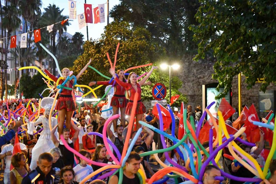 Kaleiçi Festivalle Renklendi