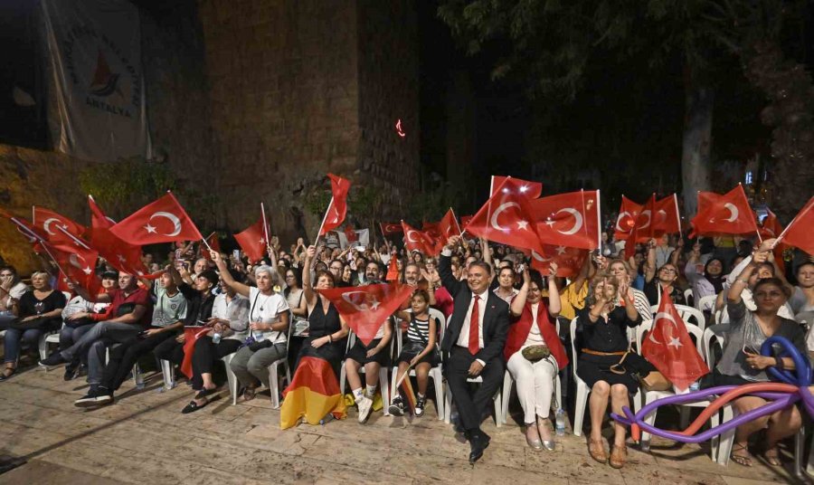 Kaleiçi Festivalle Renklendi