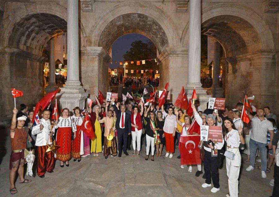 Kaleiçi Festivalle Renklendi