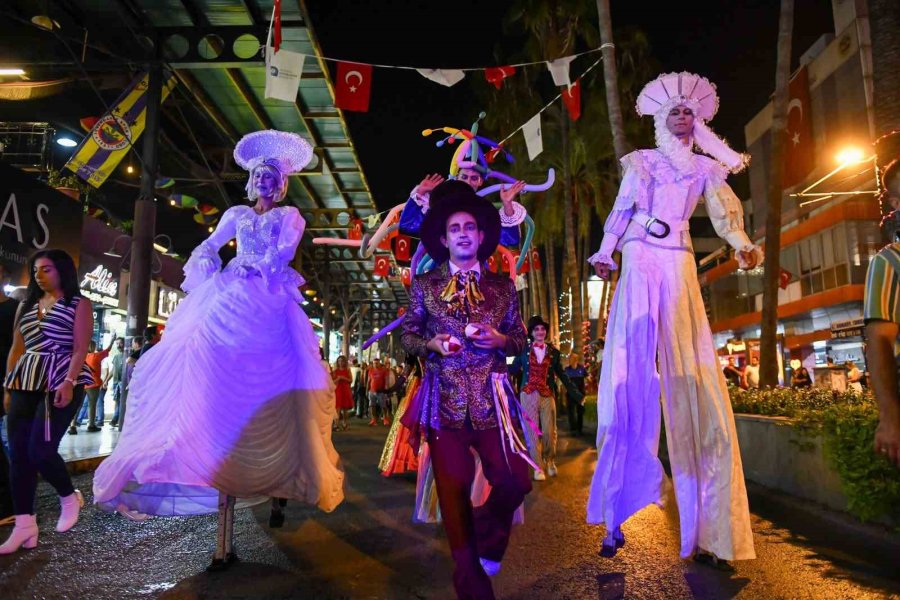 Kaleiçi Festivalle Renklendi