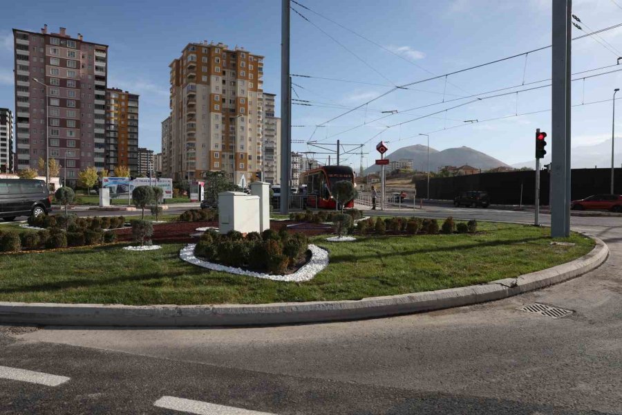 Talas Mevlana-cumhuriyet Meydanı Tramvay Hattı, Bakan Özhaseki’nin Sürüşü İle Hizmete Başladı