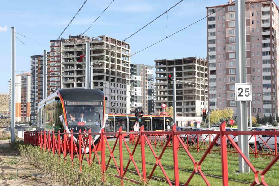 Talas Mevlana-cumhuriyet Meydanı Tramvay Hattı, Bakan Özhaseki’nin Sürüşü İle Hizmete Başladı