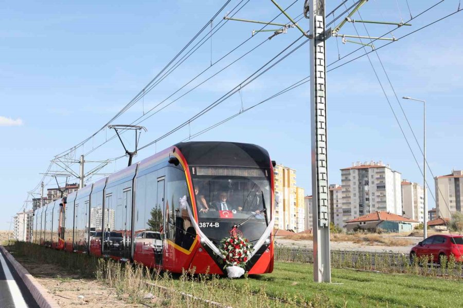 Talas Mevlana-cumhuriyet Meydanı Tramvay Hattı, Bakan Özhaseki’nin Sürüşü İle Hizmete Başladı