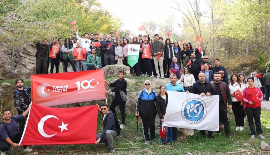 Kayseri Üniversitesi, Koramaz Vadisinde Yürüyüş Etkinliği Gerçekleştirdi