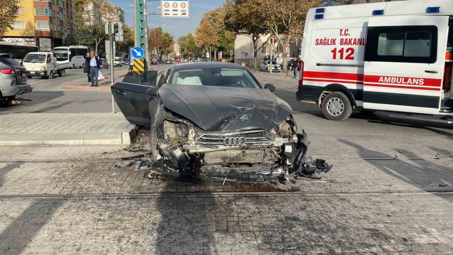 Konya’da Dönüş Yasağı Olan Kavşakta Kaza: 1 Yaralı