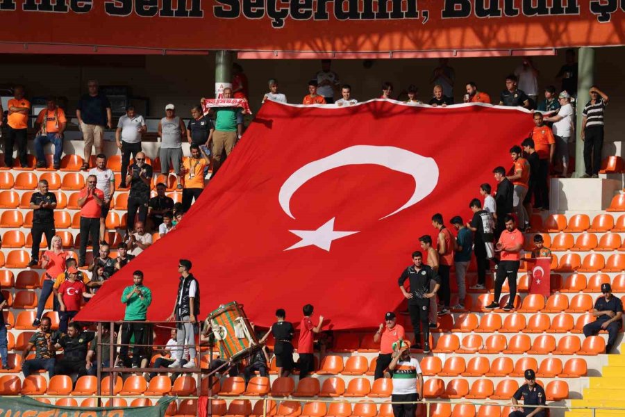 Trendyol Süper Lig: Alanyaspor: 0 - Sivasspor: 0 (ilk Yarı)