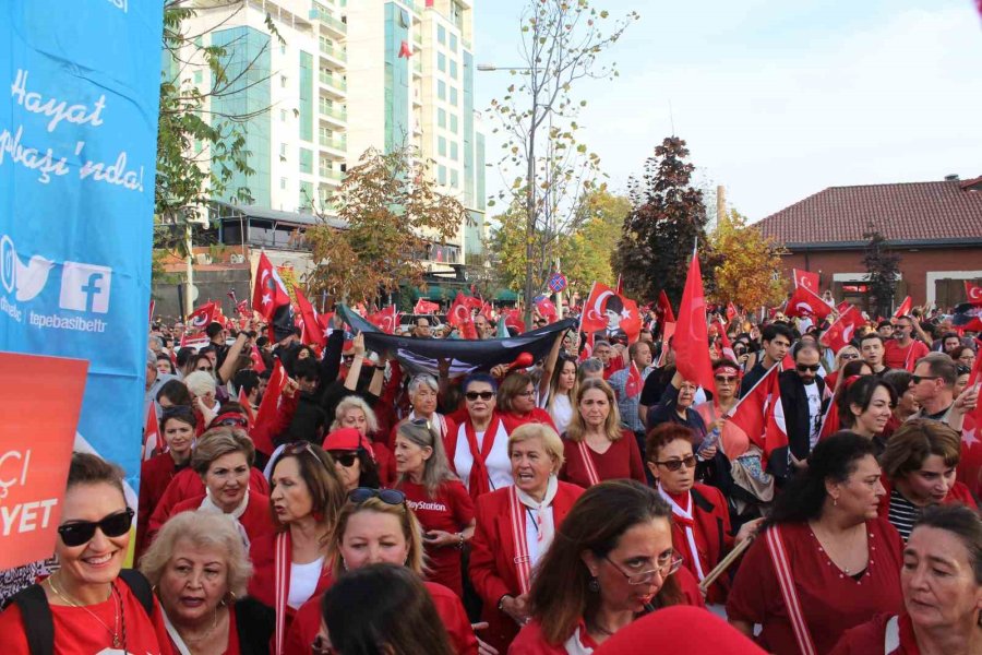 Eskişehir’de ‘100. Yıl Cumhuriyet Anıtı’ Törenle Açıldı