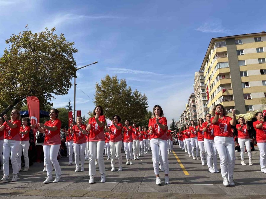 Eskişehir’de Cumhuriyetin 100’üncü Yılı Coşkuyla Kutlandı