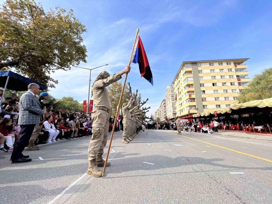 Eskişehir’de Cumhuriyetin 100’üncü Yılı Coşkuyla Kutlandı