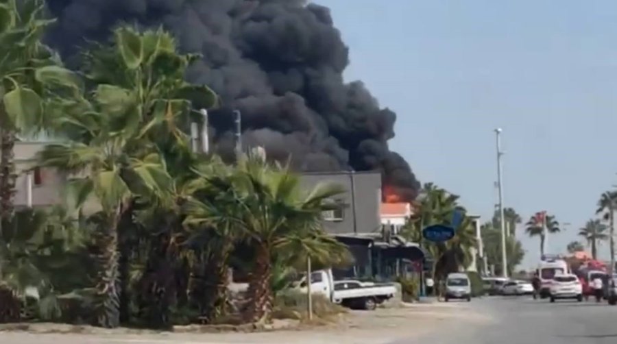 Mersin’de Bir Restoran Alev Alev Yandı