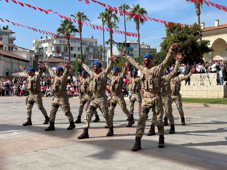 Mersin’de Cumhuriyet Bayramı Coşkuyla Kutlandı