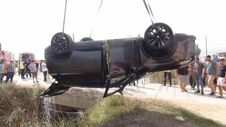 Mersin’de Kanala Düşen Otomobilin Sürücüsü Hayatını Kaybetti