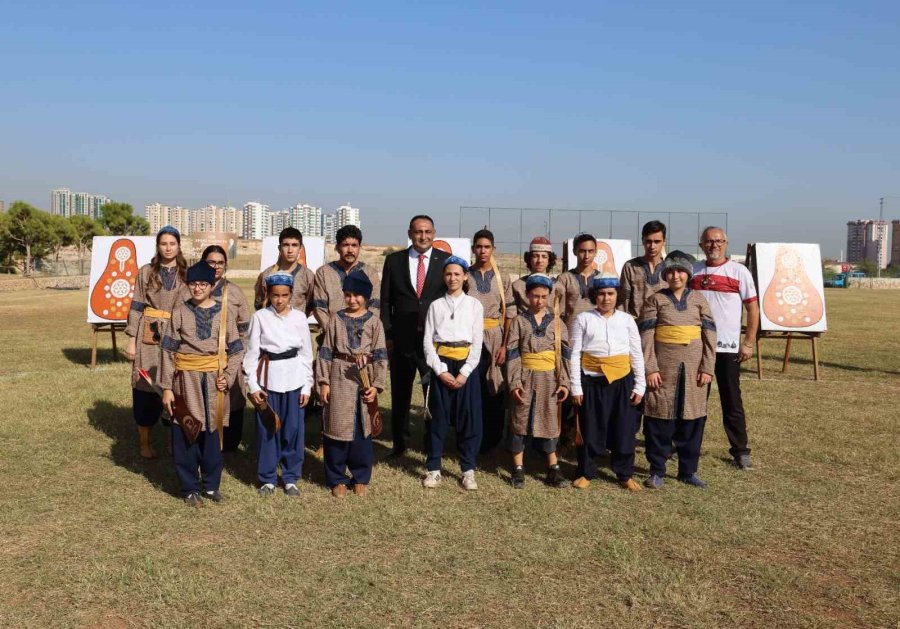 Mersin’de Türk Okçuluğu Kupası Ve Kurumlararası Futbol Turnuvası Başladı