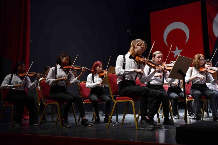 Muhteşem Çocuklardan Muhteşem Cumhuriyet Konseri