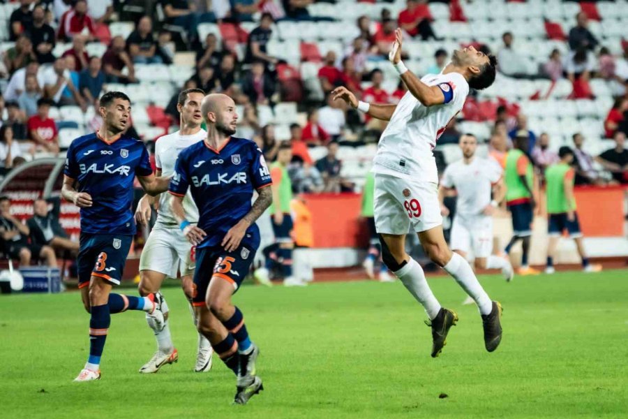 Trendyol Süper Lig: Antalyaspor: 1 - Rams Başakşehir: 0 (maç Sonucu)