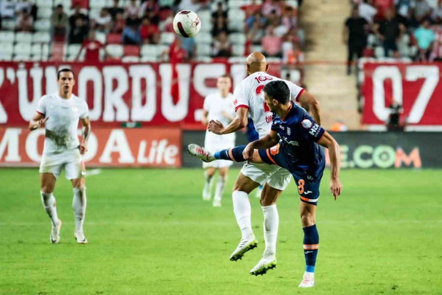 Trendyol Süper Lig: Antalyaspor: 1 - Rams Başakşehir: 0 (maç Sonucu)