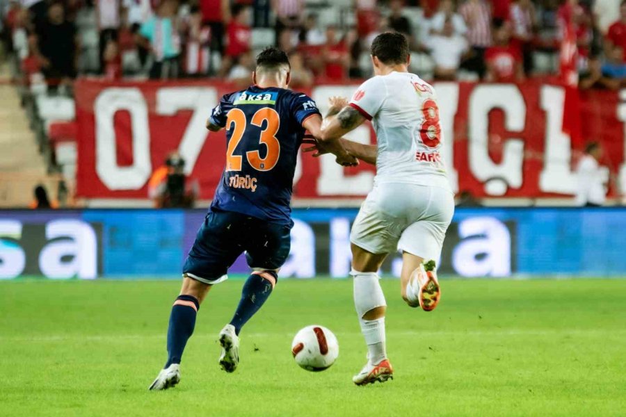 Trendyol Süper Lig: Antalyaspor: 1 - Rams Başakşehir: 0 (maç Sonucu)