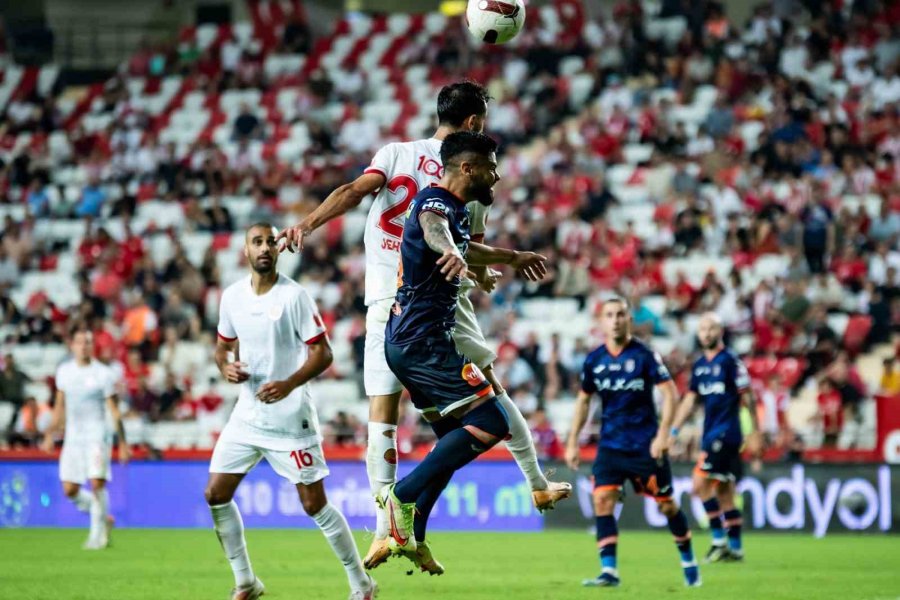 Trendyol Süper Lig: Antalyaspor: 1 - Rams Başakşehir: 0 (maç Sonucu)