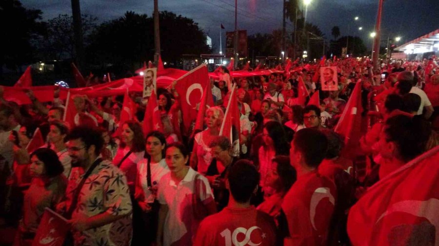 Antalya’da Cumhuriyet’in 100. Yılı Coşkusu